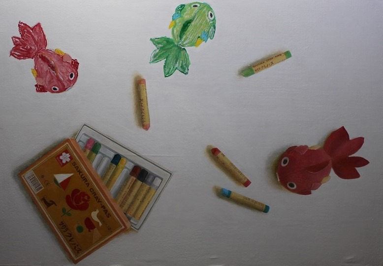 ぬいぐるみの金魚と クレパスで描かれた金魚たち 20M